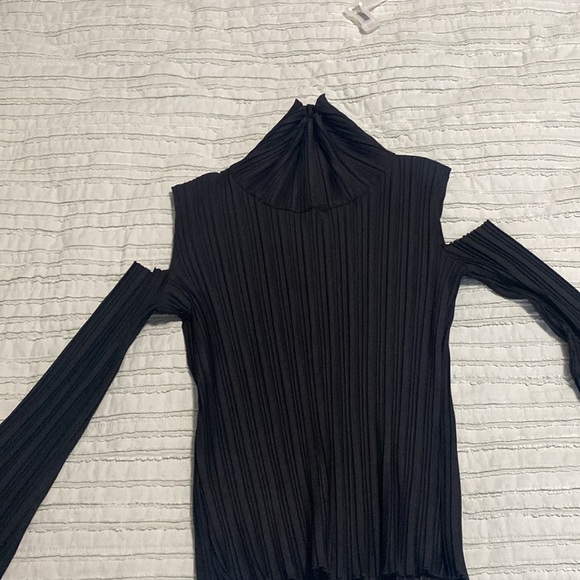 TOV, - Picture 2 of 3